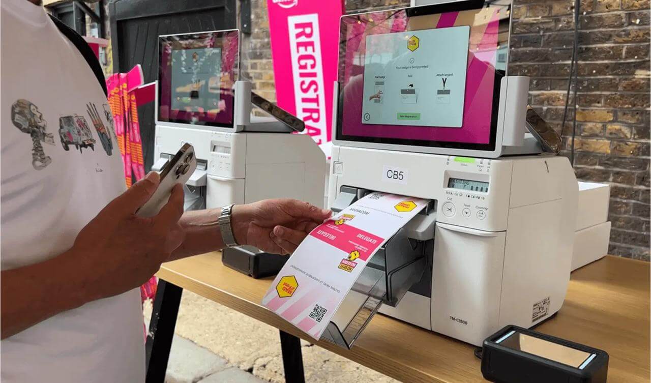 Conference badges | Name badge printing | Lanyards